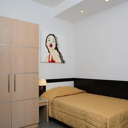 Visagi Готель 3*